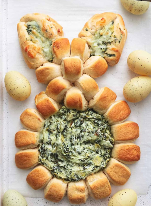 Bunny Spinach Dip With Rolls